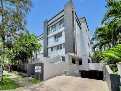 11 / 21 Digger Street, Cairns North