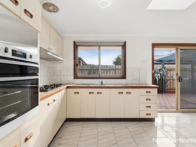 2 / 48 Alma Avenue, Altona Meadows
