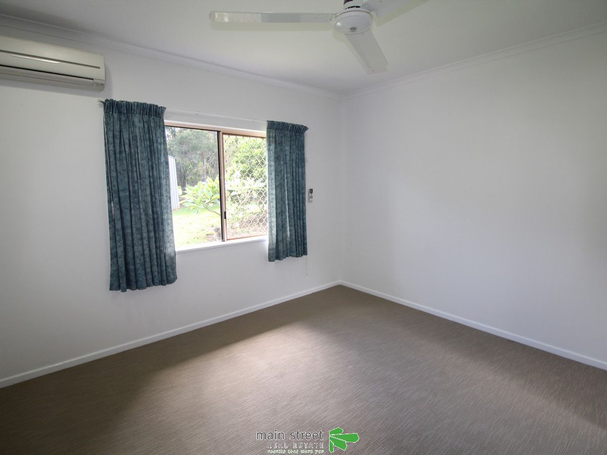 4 Paula Close, Atherton