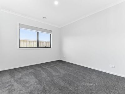 17 Chesney Rise, Officer