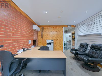 1 / 27 Mordaunt Circuit, Canning Vale