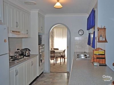 60 Websdale Drive, Dubbo