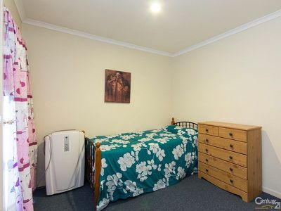 21 The Glade, Hampton Park
