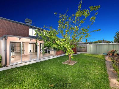 2 Kirra Close, Narre Warren South