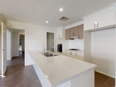 23 Sherrard Crescent, Dubbo
