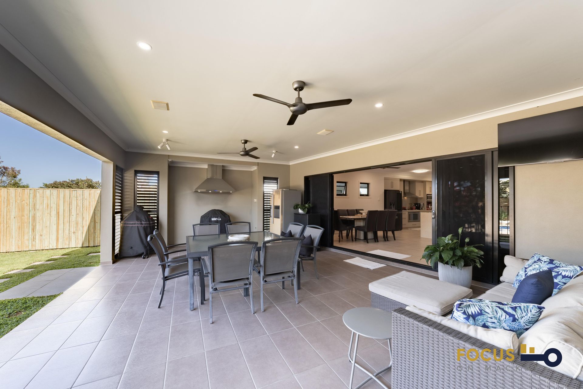 6 Pavillion Court, Glenella