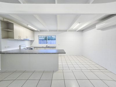 421 VARLEY STREET, Yorkeys Knob