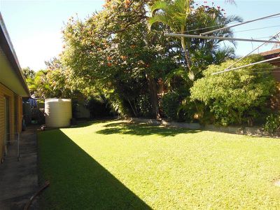 9 Woodlands Drive, Rochedale South
