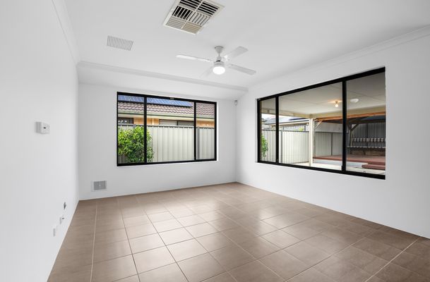 53 Colreavy Ramble, Baldivis