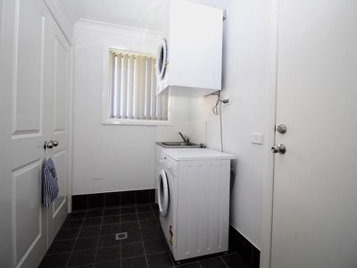 2 Cobb Avenue, Llanarth