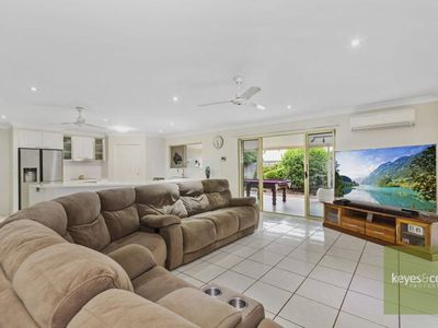 14 Tambo Court, Mount Louisa