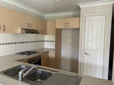 76B Close Street, Parkes