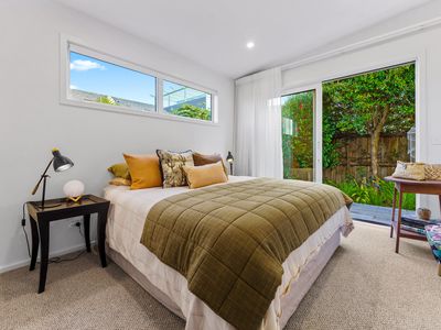 37A Parr Terrace, Castor Bay