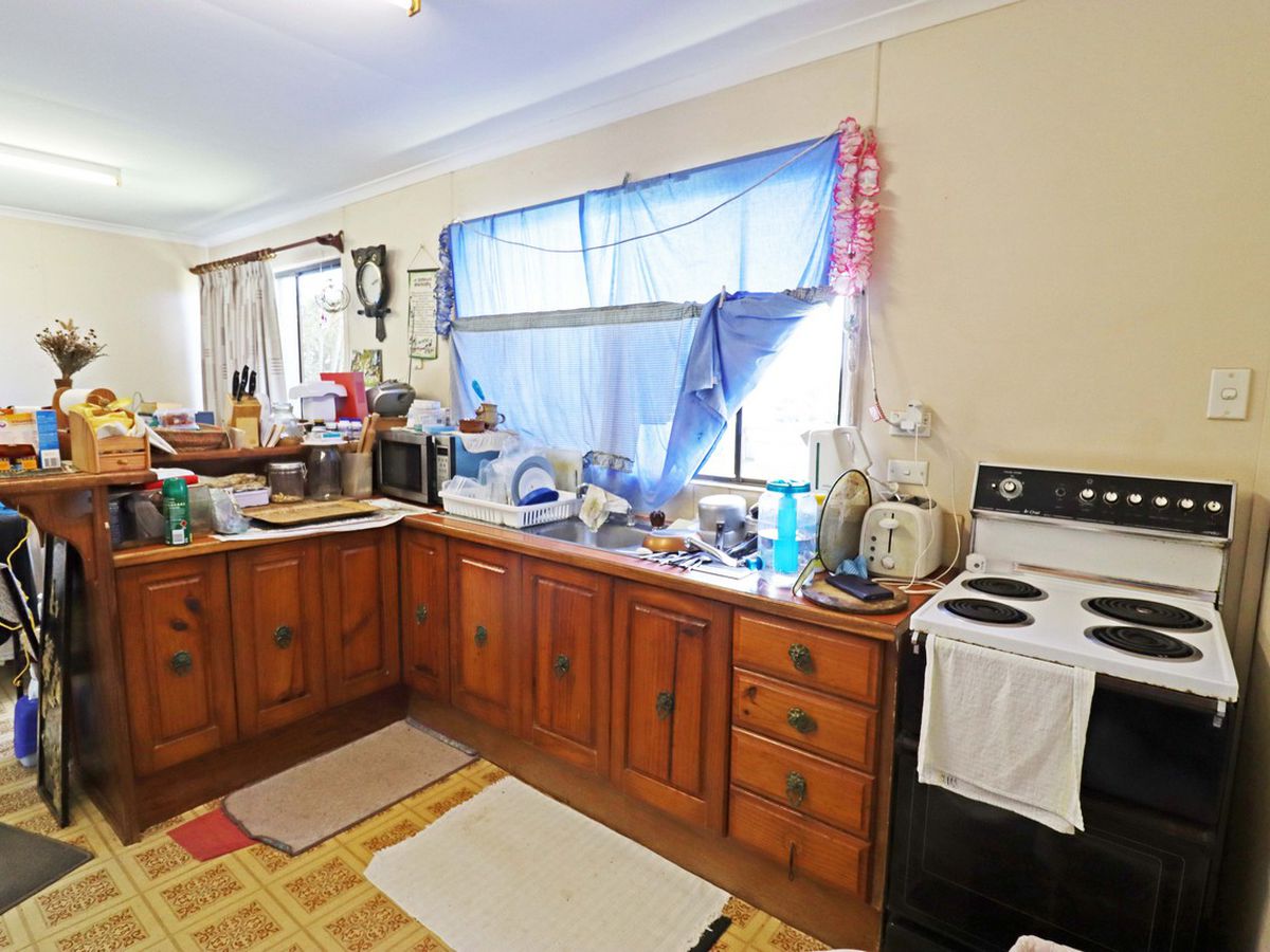 28 Hillview Circuit, Atherton