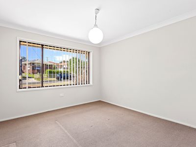 20 Lachlan Avenue, Barrack Heights