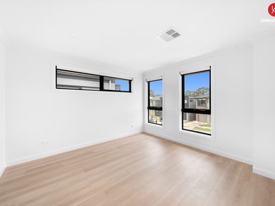 4 Calendula Court, Casula