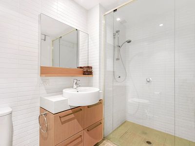3106 / 323 Bayview Street, Hollywell