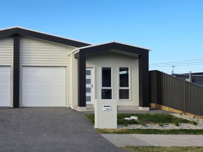 8A Sundew Street, Horsley