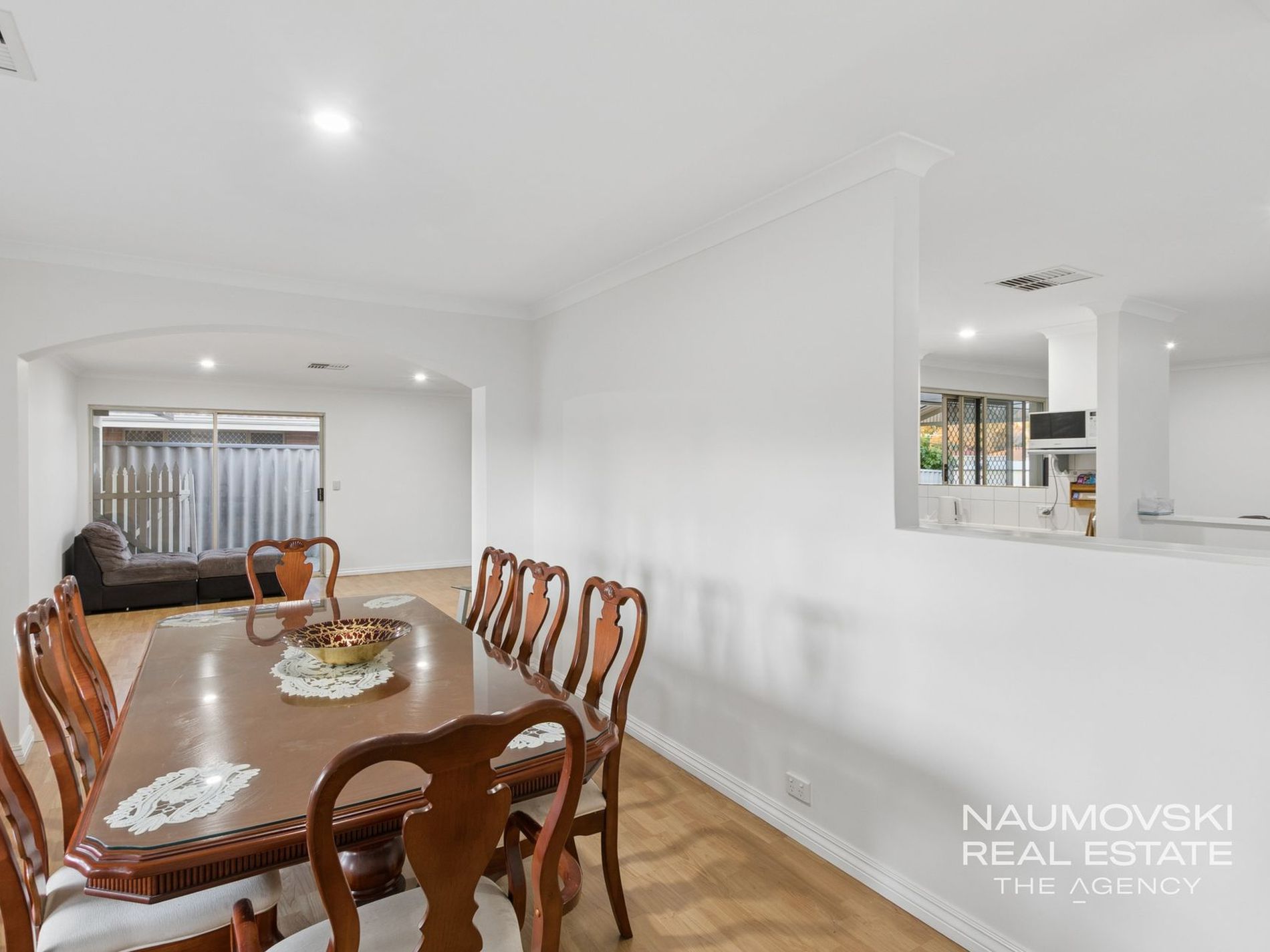 6 Jefferson Drive, Marangaroo