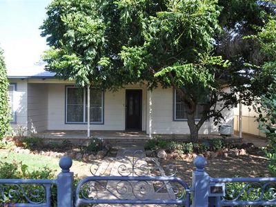 16 Bogan Street, Forbes