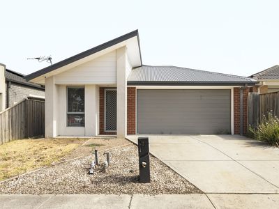 38 Straw Flower Circuit, Greenvale