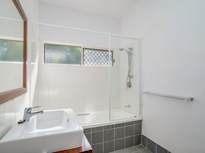 77 Cassowary Street, Freshwater