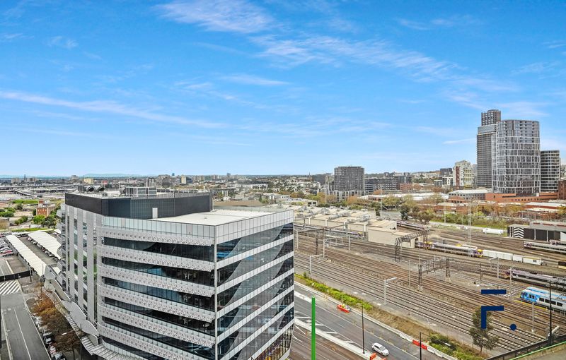 1313 / 677 La Trobe Street, Docklands, Docklands - Thumbnail 4