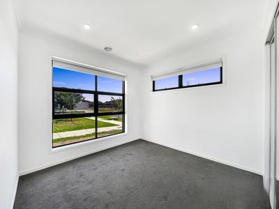 1 Herne Path, Wyndham Vale