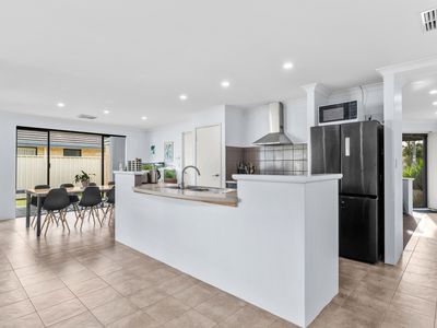 34 Limbee Glade, Huntingdale