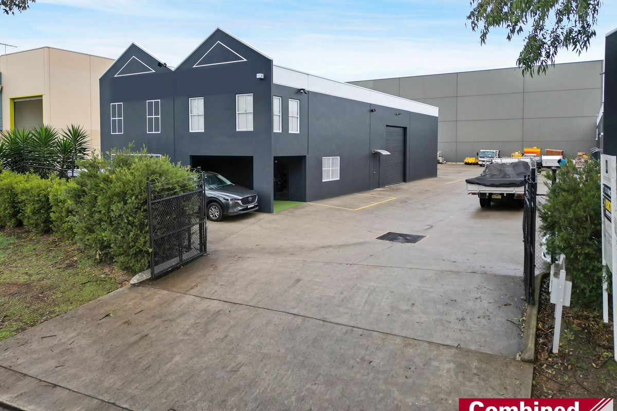 1 / 14 Porrende Street, Narellan