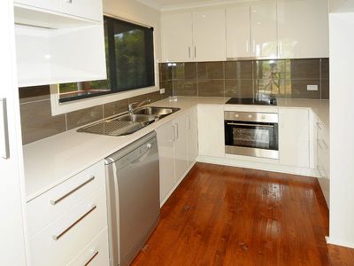25 Palm Drive, Mooloolaba