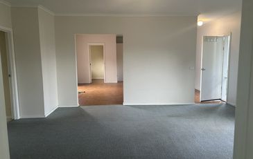 2 / 10 Queens Court, Berwick