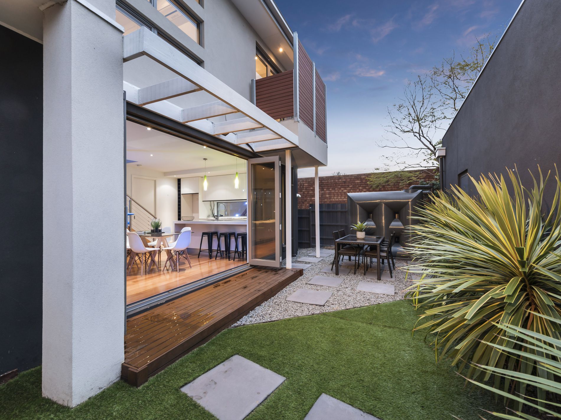 2 / 217 Woods Street, Newport