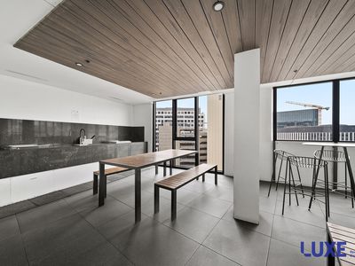 29 / 260 City Walk, City