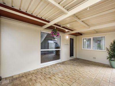 21 Sutherland Close North, Guildford