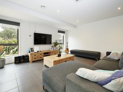 2 Viewrise Walk, Craigieburn