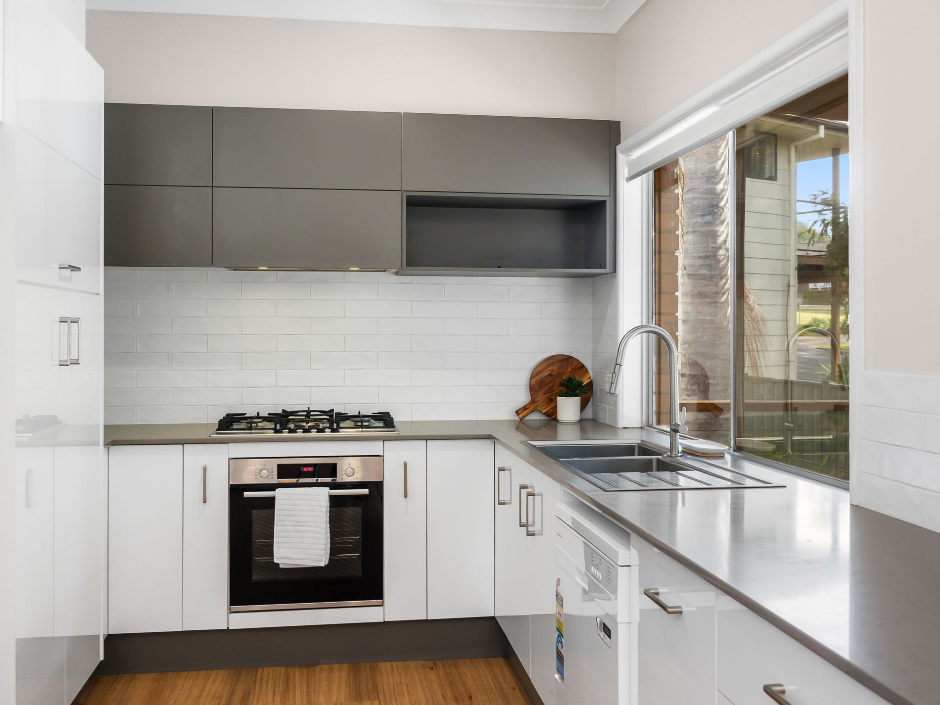 18 SIMMONS Drive, Ulladulla