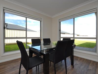 3 / 7  Lacey Avenue, Dubbo
