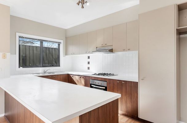 62 Hamilton Hume Parade, Craigieburn