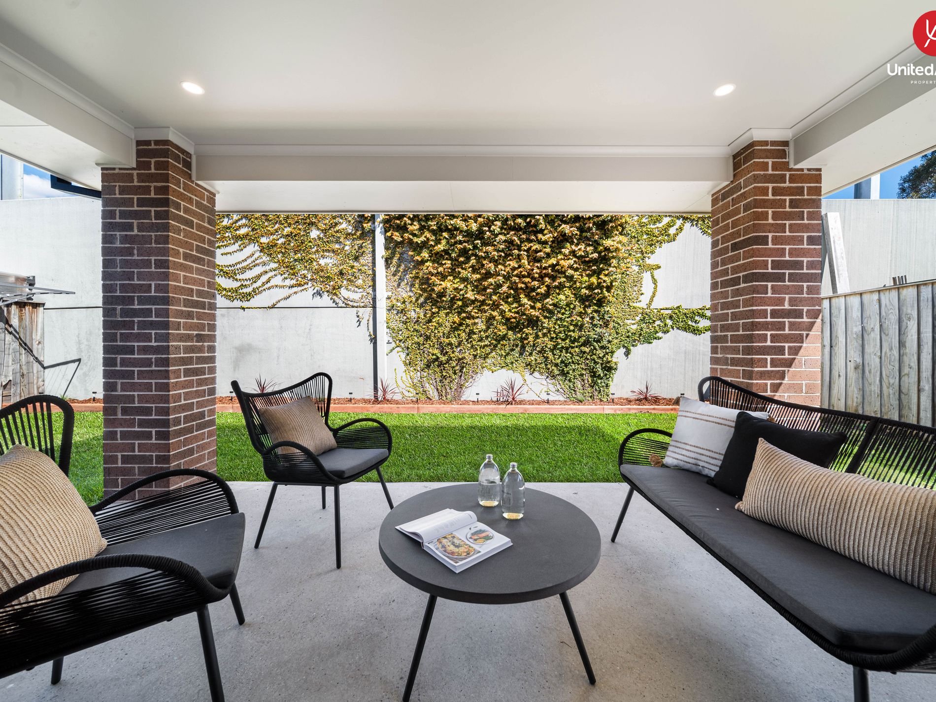 3 Dobroyd Drive, Elizabeth Hills