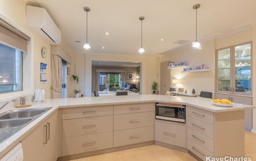 23 Grange Circuit, Beaconsfield