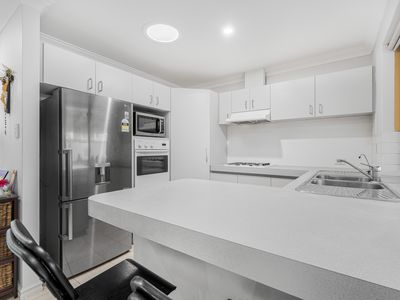 8 / 12 Deschamp Road, Morley