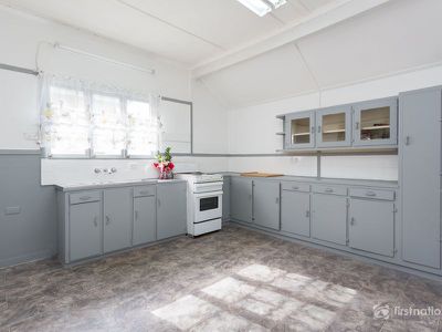 1366 Logan Road, Mount Gravatt