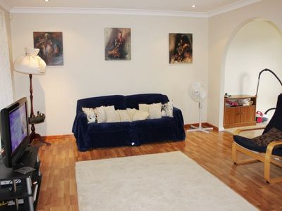 28 Caines Crescent, St Marys