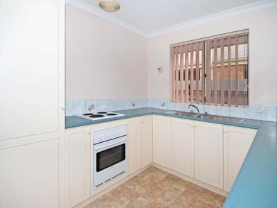 8 Rourke Cove, Kalgoorlie