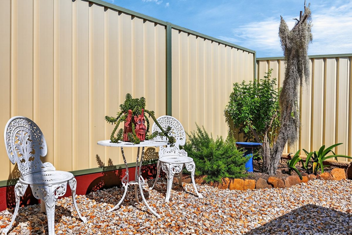 16 Flett Street, Wingham