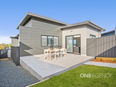 2 / 11 Hilltop Avenue, Lake Heights