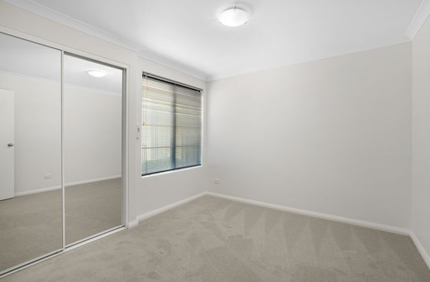 1 / 36 Epsilon Drive, Rockingham