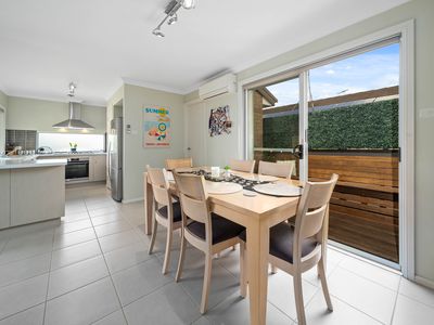 29 Pacific Palms Circuit, Carnes Hill