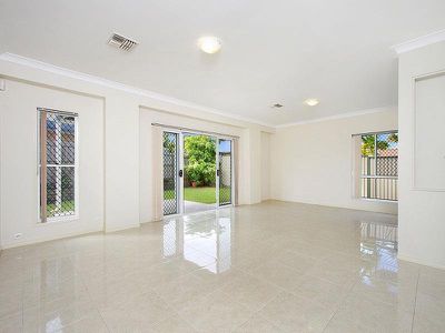 6 Gagarra Street, Eight Mile Plains